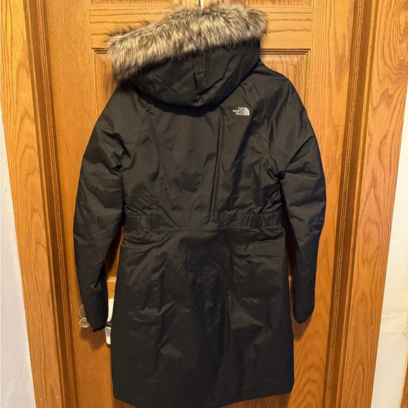 The North Face Women’s Arctic Parka - Picture 2 of 6